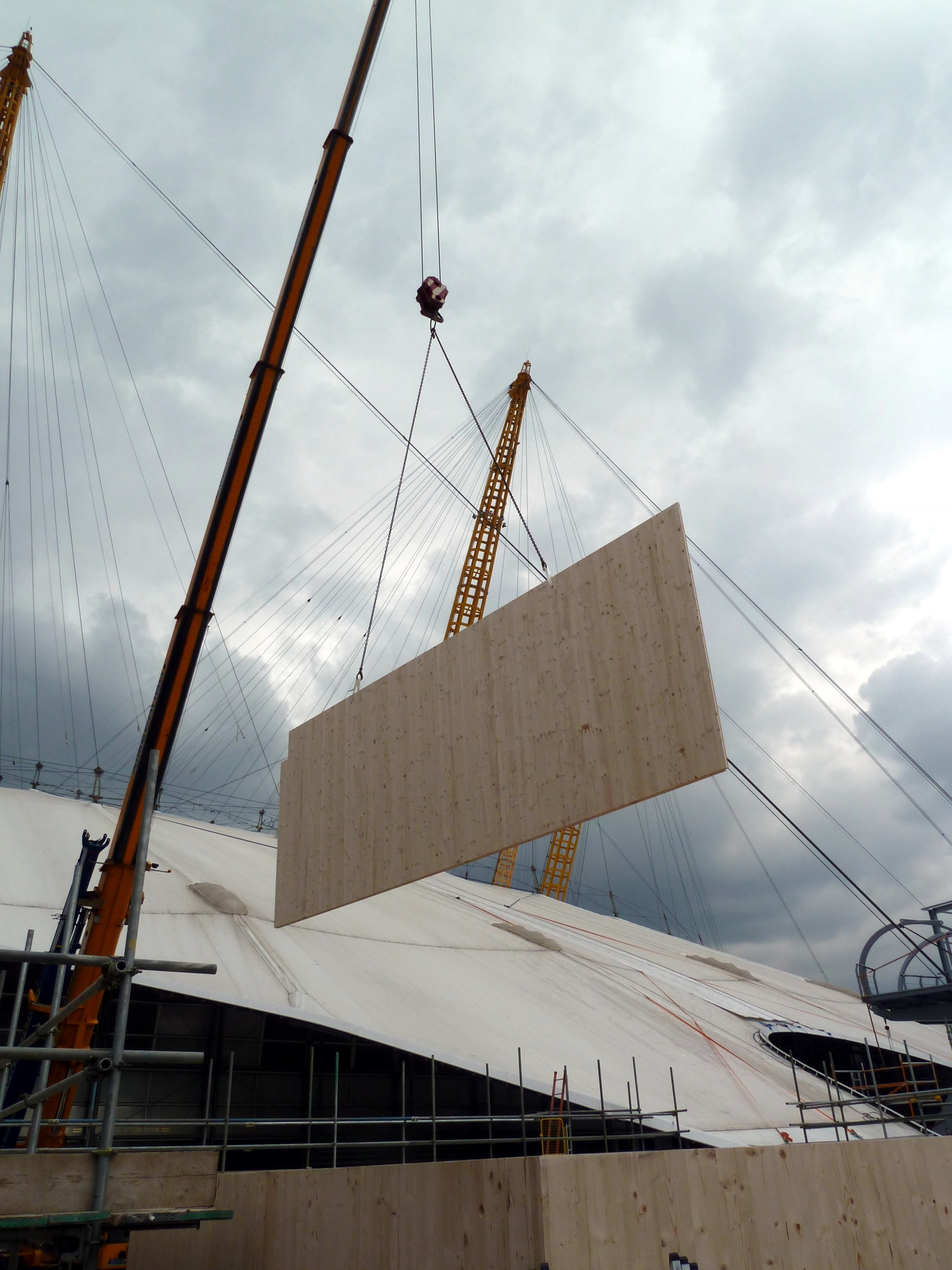 O2 Arena Installation O2 Arena - KLH UK Limited